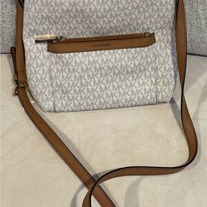 Michael Kors Cream/Light Gray Signature Crossbody with Tan Trim